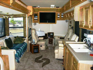 Brad and Sandy Lynch-Motorhome makeover-RV Décor